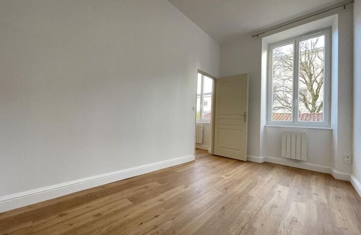 Appartement Saintes 3 pièce(s) 40.95 m2 — photo 4