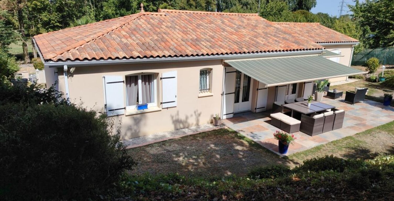 Belle maison avec vue dominante sur la vallée- A 5 minutes de la gare de Poitiers — photo 1