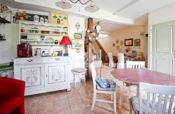 Maison de Charme et de Caractère de 353 m² - 9 Pièces - 6 Chambres sur parcelle de 662 m² - BELLAC 87300 — photo 3