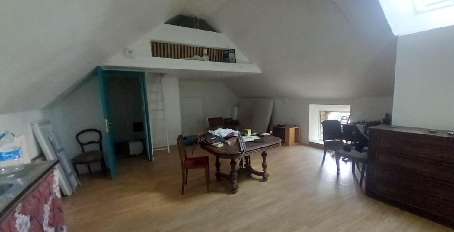 Immeuble St Jean La Poterie, bourg, au calme — photo 1