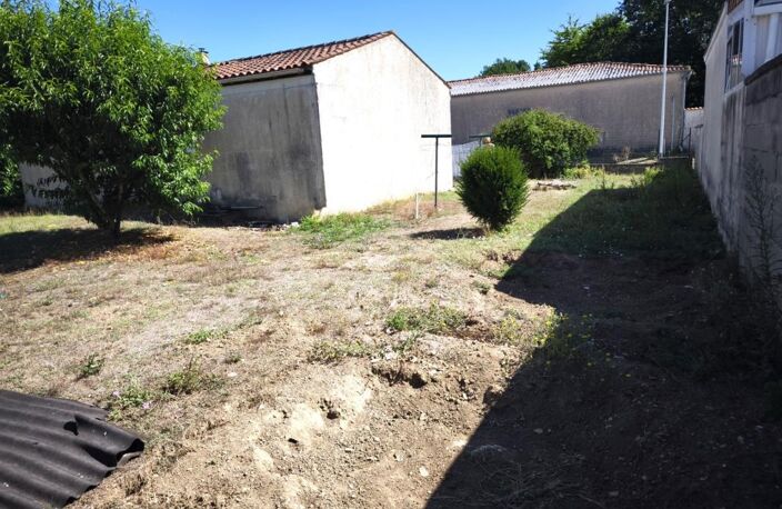 nouveau entre Saintes et Royan Maison à rénover au calme (17) — photo 3