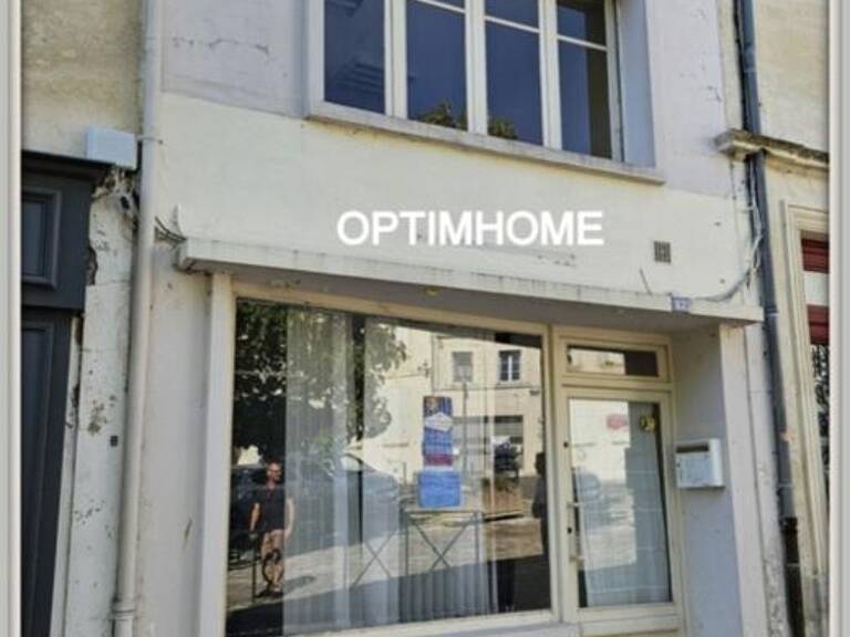 Immeuble à vendre BARBEZIEUX SAINT HILAIRE (16) — photo 1