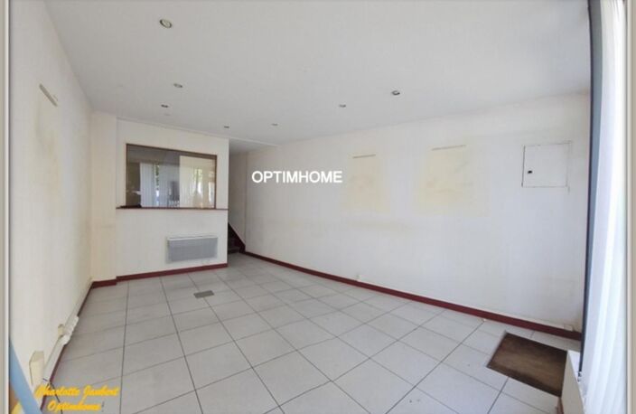 Immeuble à vendre BARBEZIEUX SAINT HILAIRE (16) — photo 2