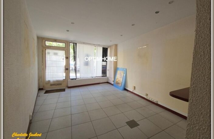 Immeuble à vendre BARBEZIEUX SAINT HILAIRE (16) — photo 3