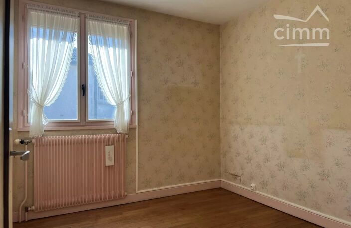 Maison  4 chambres à Bourbon-Lancy — photo 4
