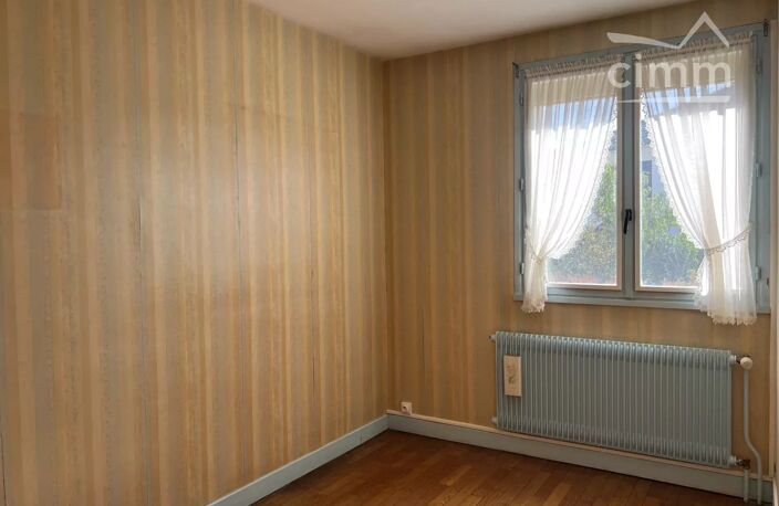 Maison  4 chambres à Bourbon-Lancy — photo 5