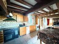 BELLE OPPORTUNITE ! Maison en pierre de 165m², pleine de charme, 4 chambres, Cour intérieure de 379m² 93 000 € — photo 4