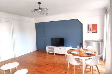 Appartement 5 pièces 390 €