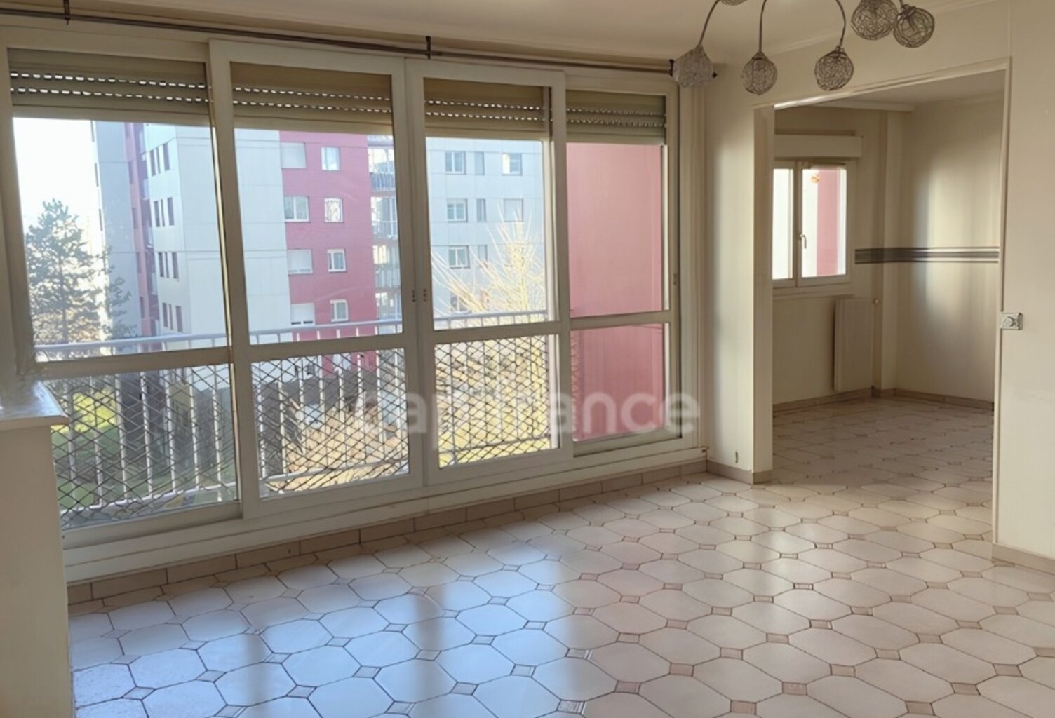 MONTIGNY-LÈS-CORMEILLES (95) – Spacieux appartement F5 de 95 m² | Luminosité, volumes & emplacement privilégié — photo 1