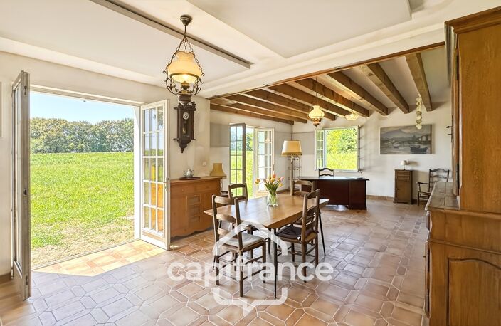 MAISON DE MAÎTRE DE CARACTÈRE SUR 6HA DE TERRAIN — photo 2