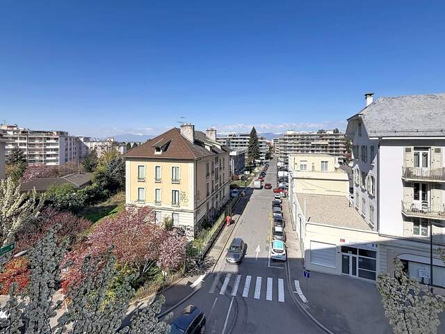 ANNEMASSE CENTRE – T2 IDÉALEMENT SITUÉ – INVESTISSEMENT LMP OU ACQUISITION LIBRE (74) — photo du bien