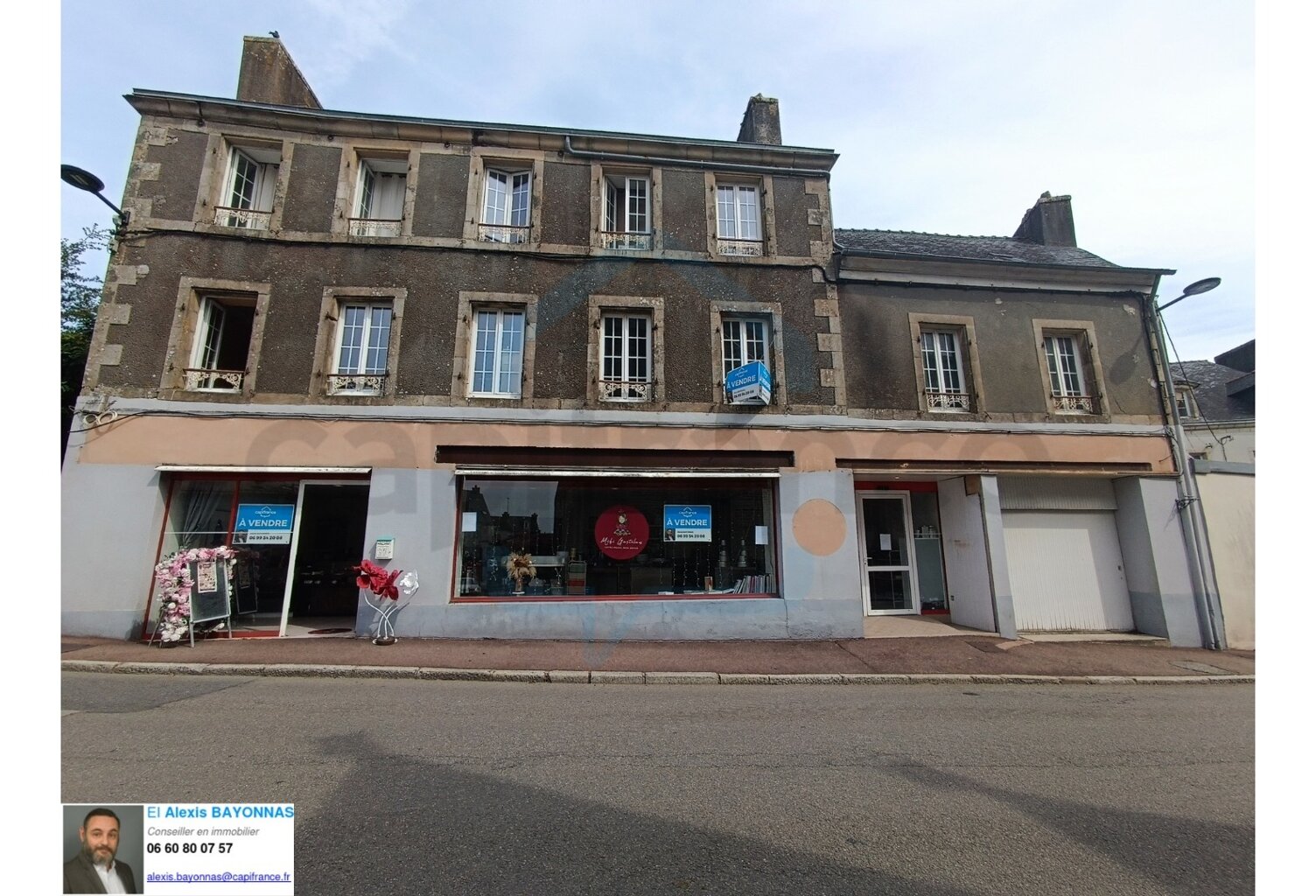 Ensemble immobilier mixte 420 m² – Centre-ville de Châteauneuf-du-Faou — photo 1
