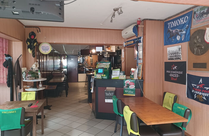 Dpt Gers (32), à vendre BARBOTAN LES THERMES Bar restaurant PMU — photo 3