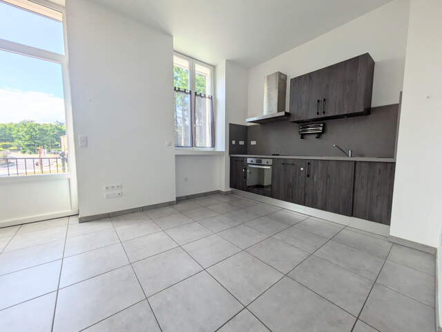 Appartement récent 3 pièces – 57 m² – lumineux avec balcon et parking — photo du bien
