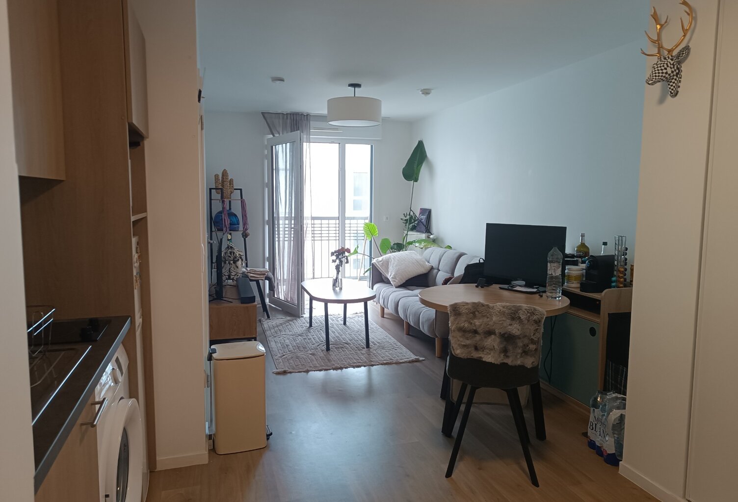Saint-Ouen (93400) – T2 de 40 m² (résidence services), meublé, PMR, DPE B, balcon – 5e/6 — photo 1