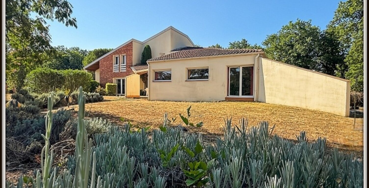 Maison d'architecte de caractère – 285 m² habitables – Vue dominante – Piscine – Grand garage — photo 1