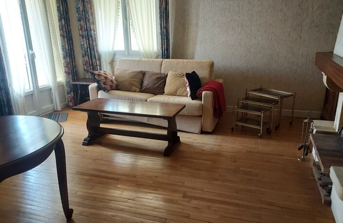 Maison à vendre 4 pièces LACHAPELLE AUZAC (46) — photo 2