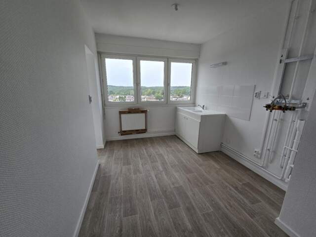 Location - Appartement T5 - 108m2 - Creutzwald — photo du bien