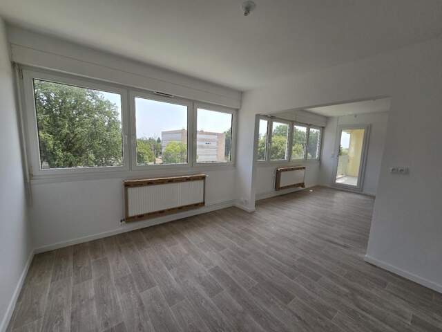 Location - Appartement T4 - 85m2 - Creutzwald — photo du bien