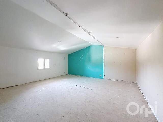 A vendre : Studio à aménager - idéal investissement ou premier achat — photo du bien