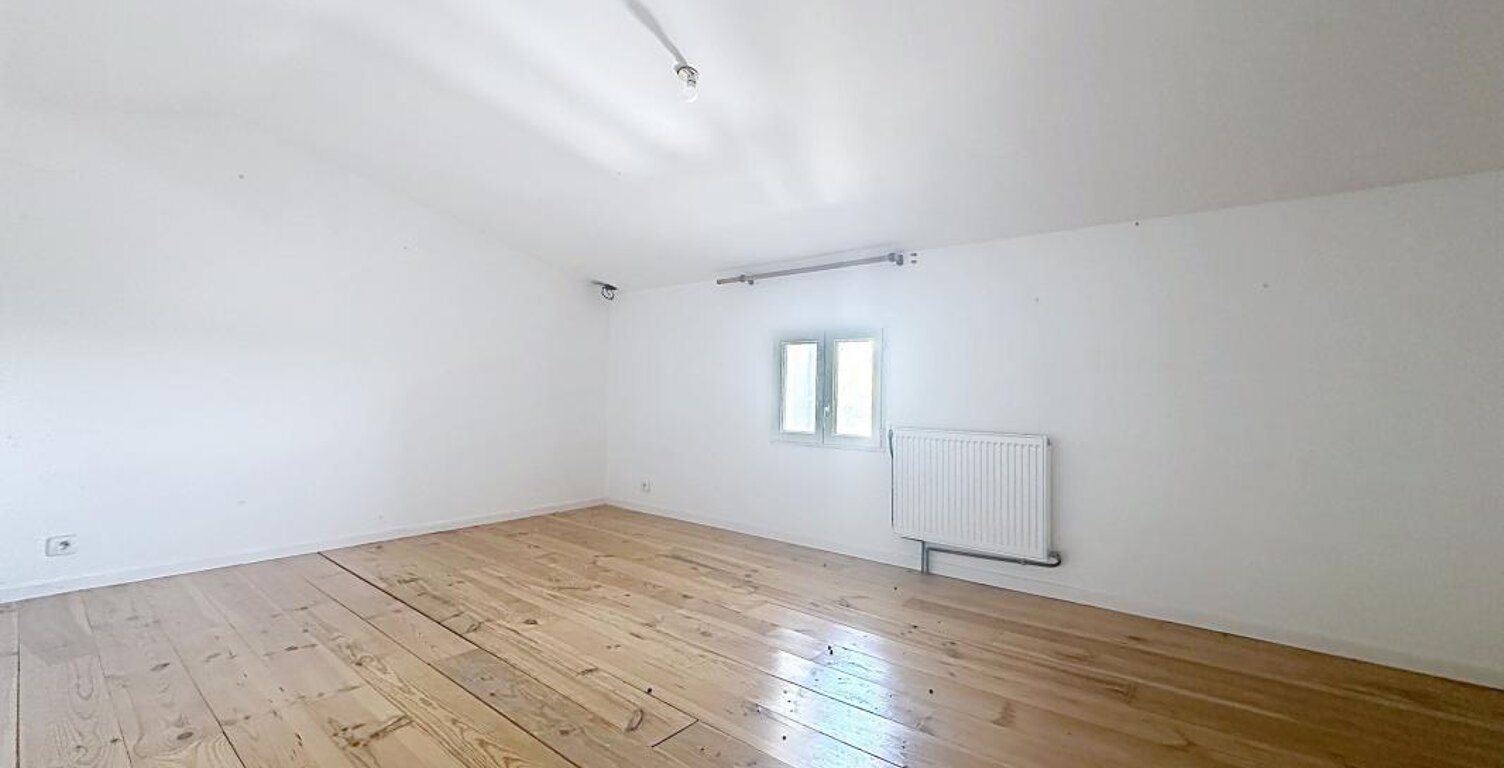 A vendre : Studio à aménager - idéal investissement ou premier achat — photo 1
