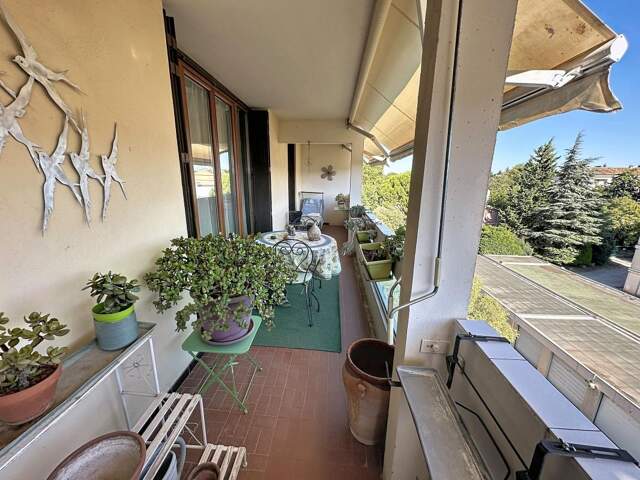 Appartement Avignon 3 pièce(s) 79 m², Terrasse, Parking — photo du bien