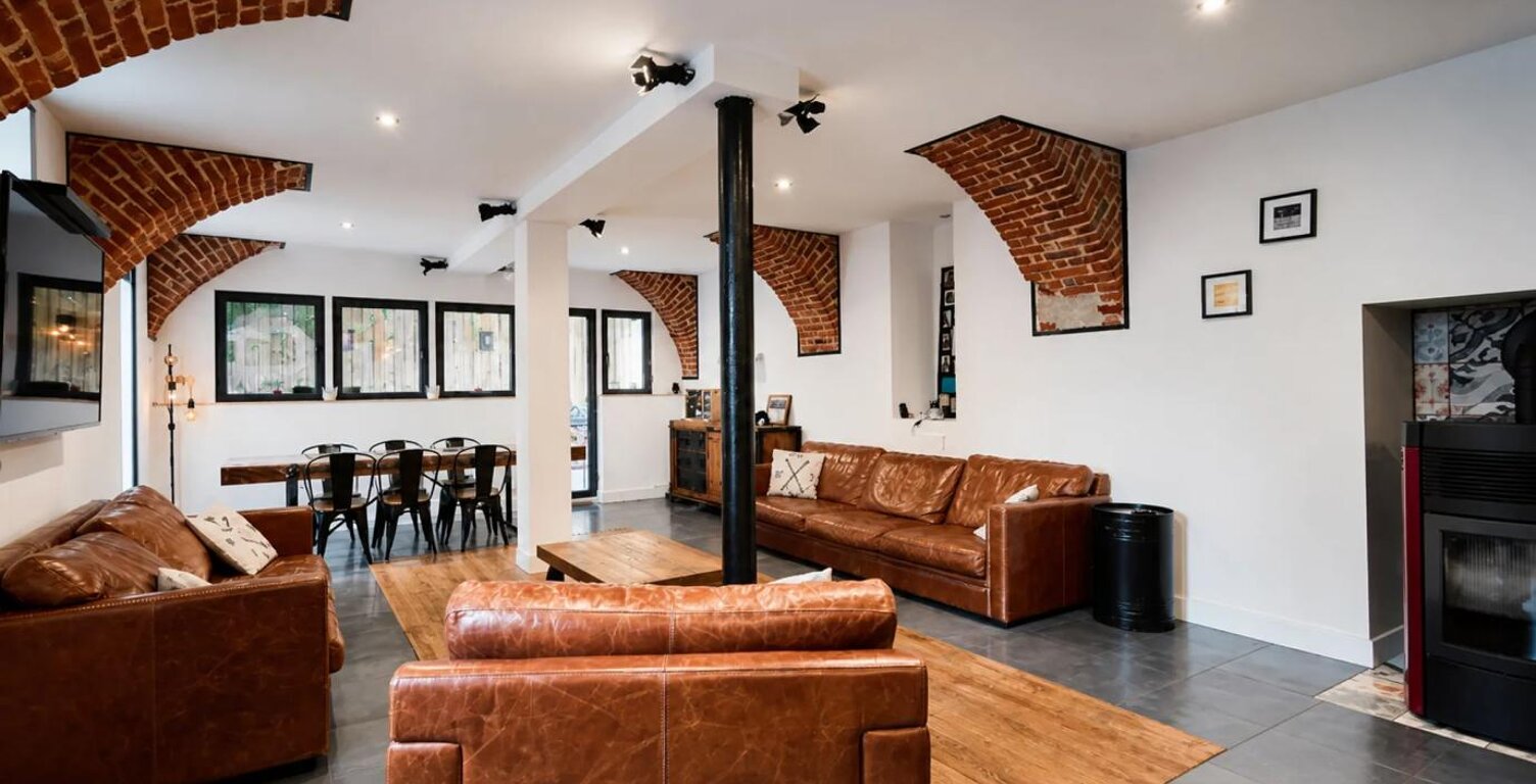 Maison de 5 pièces de 220 m² à Raismes — photo 1