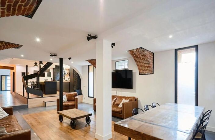 Maison de 5 pièces de 220 m² à Raismes — photo 3