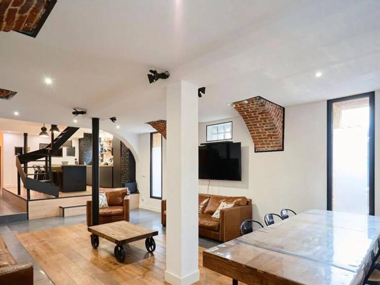 Maison de 5 pièces de 220 m² à Raismes — photo 1