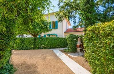 Charmante maison Bourgeoise de 8 pièces de 251 m² avec annexes — photo du bien