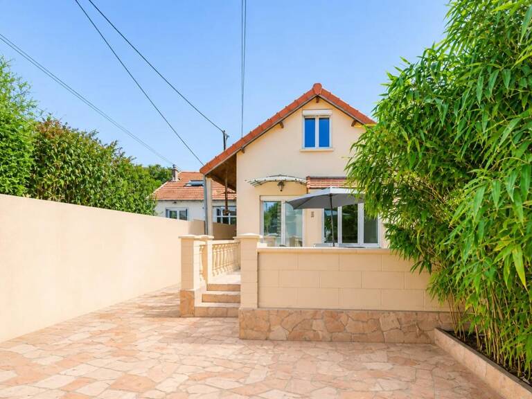 Maison de 4 pièces de 107 m² + une dépendance à Houilles — photo 1