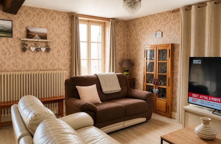 Maison de 4 pièces, 86 m² au centre de Moroges - À RENOVER — photo 3