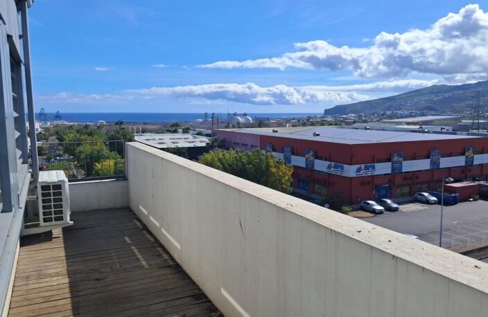 BUREAUX 158 m² A LOUER / ZAC 2000 LE PORT — photo 2