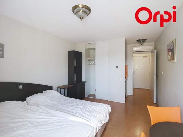 Appartement À Vendre — photo du bien