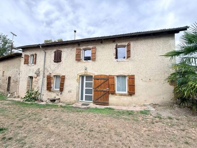 Immeuble rénové avec fort potentiel — photo du bien