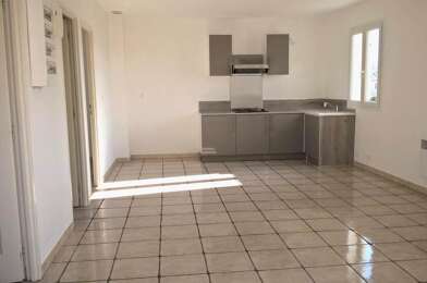 Appartement 3 pièces 710 €