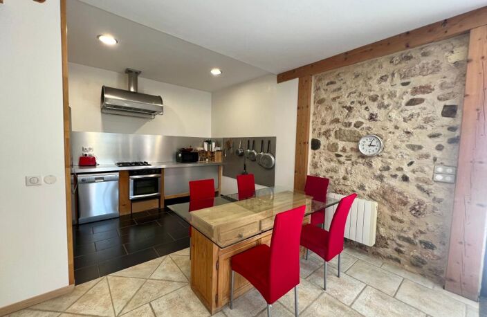 Maison de caractère en pierres T5 avec jardin et garage — photo 3
