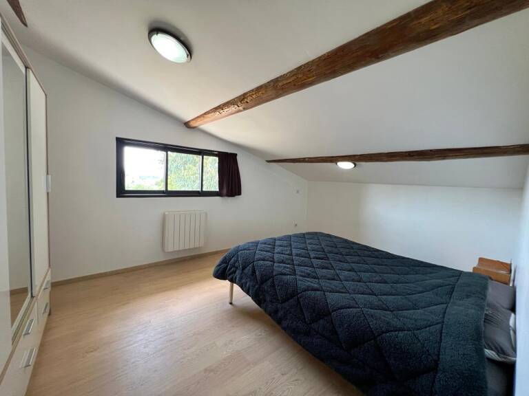 Maison de caractère en pierres T5 avec jardin et garage — photo 1