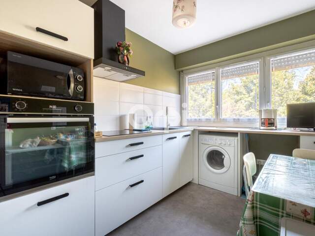 Appartement À Vendre — photo du bien