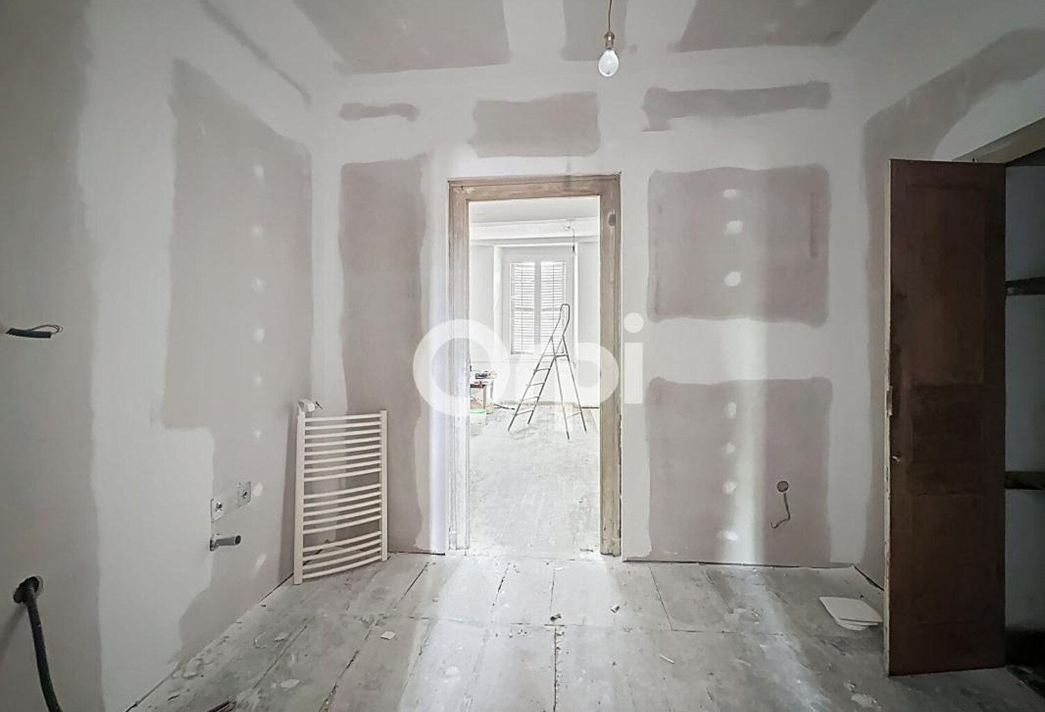 Immeuble à Vendre – Fort Potentiel – Saint-Léonard-de-Noblat EXCLUSIVITÉ – À SAISIR ! — photo 1