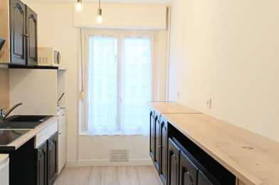 Appartement 3 pièces 860 €