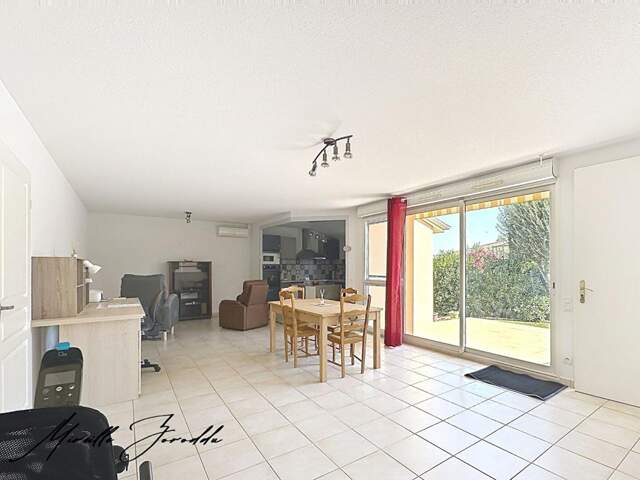 Jonquieres Saint Vincent VILLA, résidence sécurisée de 91m² avec terrasse et parking — photo du bien