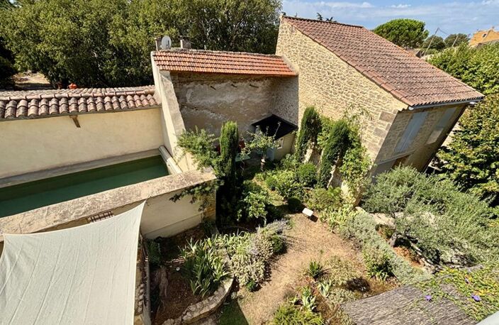 Maison ancienne rénovée avec jardin et piscine — photo 3