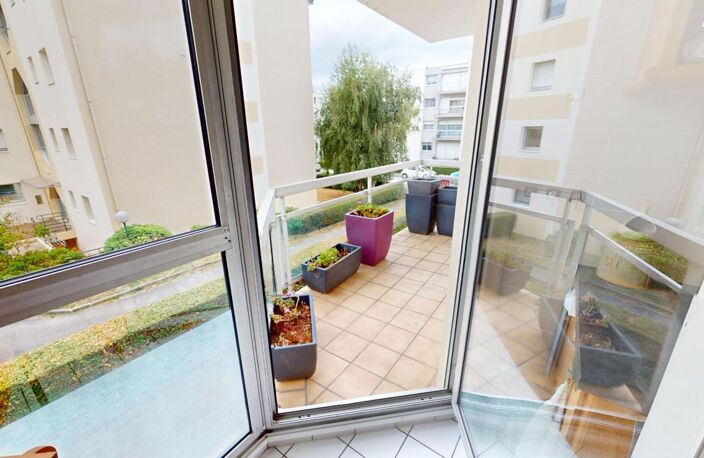 Vannes T2 proche centre-ville avec parking — photo 4