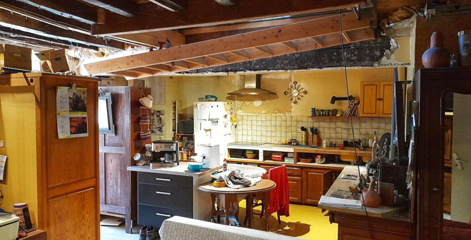 Maison de village à réhabiliter avec fort potentiel — photo 1