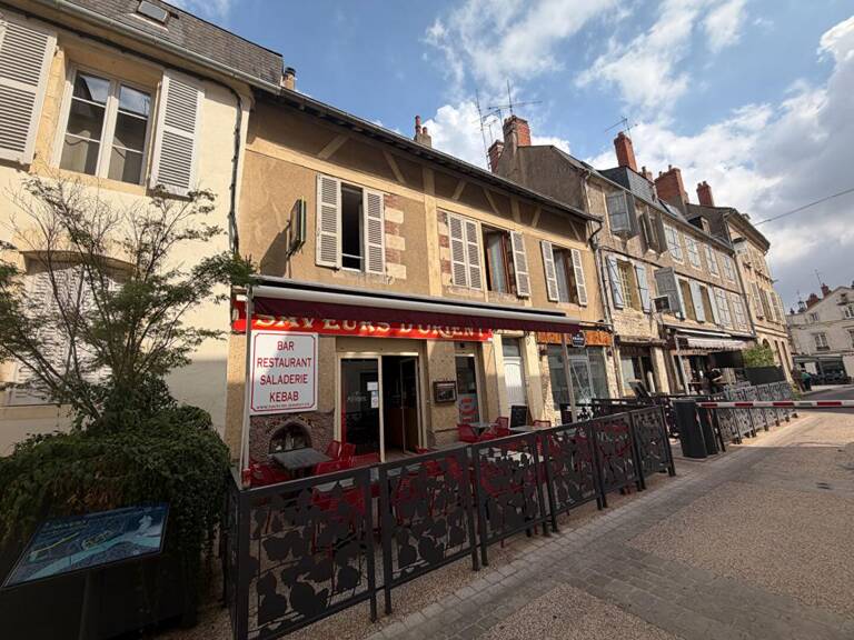 Immeuble de rapport à fort potentiel en plein centre de Nevers — photo 1