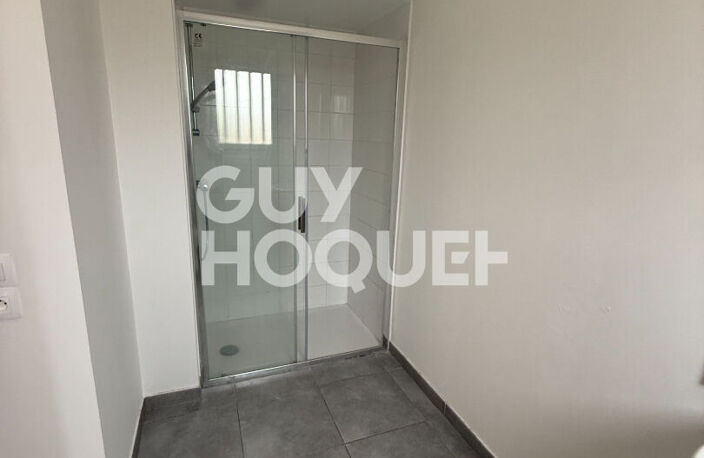 A vendre à PEZILLA LA RIVIERE (66370)  Maison F5 de 90 m² avec jardin et garage. — photo 4