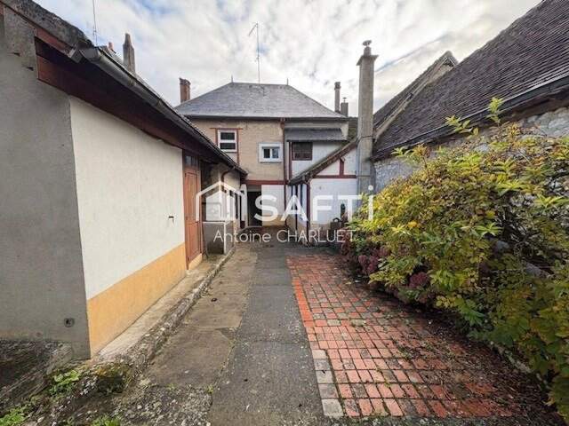 Maison de bourg 132m² CLION — photo du bien