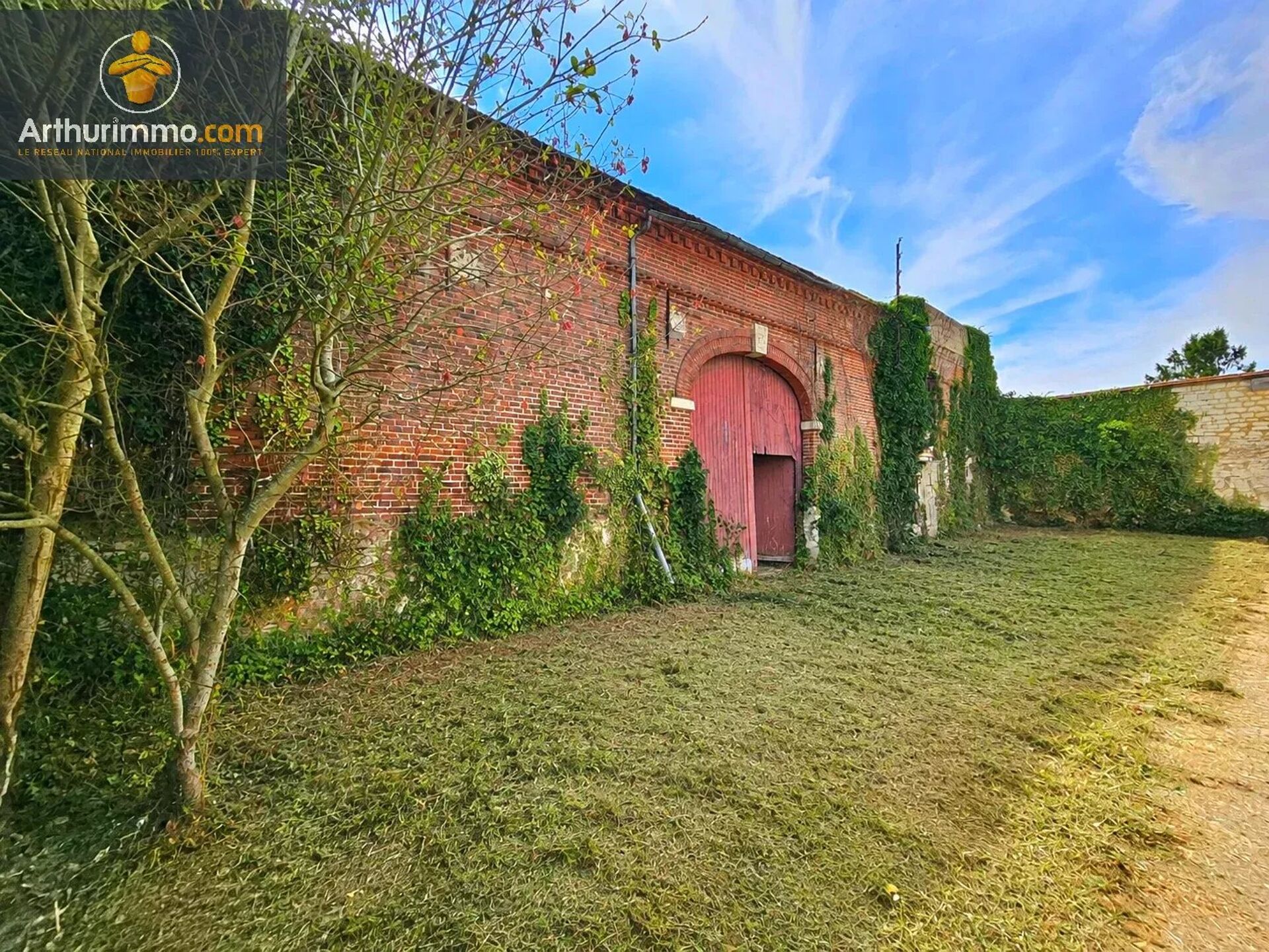 Maison 1 pièce 164 m² · à Estrées-Saint-Denis · 164 m² · 82 000 €