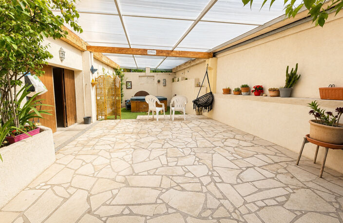 Maison familiale T5   134,5 m2   Dépendance / Studio - Marti — photo 3